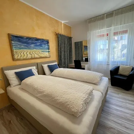 Apartmán Ferienwohnung Mit Seeblickbalkon *