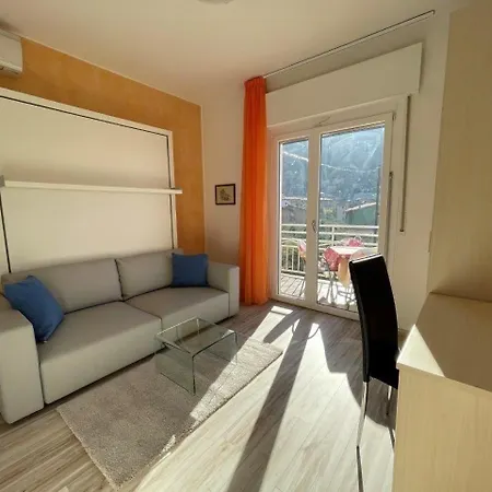 Ferienwohnung Mit Seeblickbalkon Malcesine
